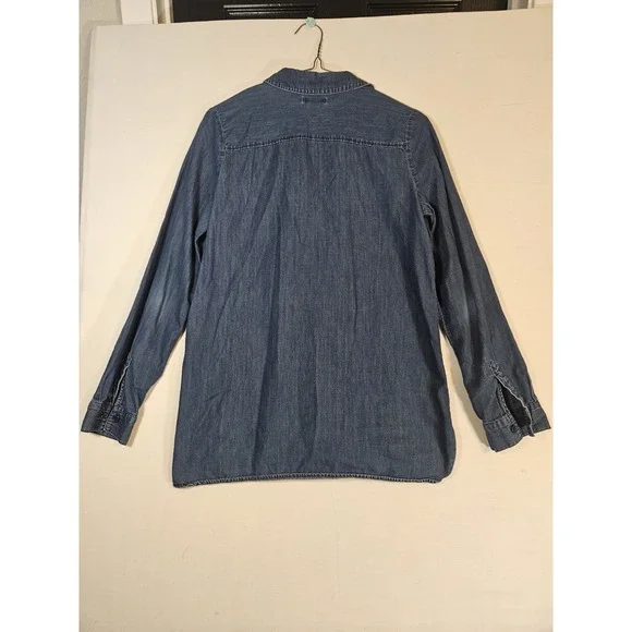 Lot Of 2 Old Navy Lightweight Denim Blue Long Sleeve Button Shirt Women's Small - Picture 6 of 16